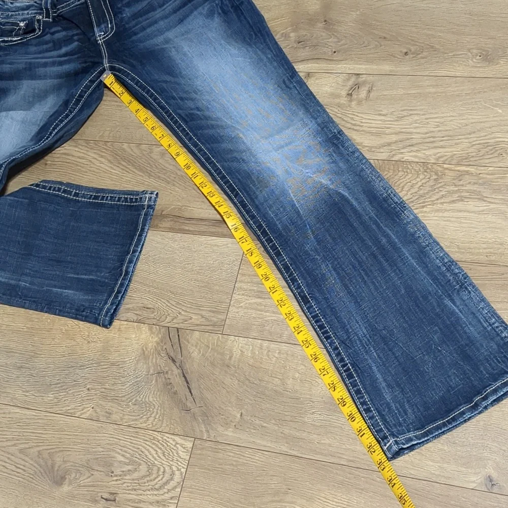 Miss Me Embellished Fleur Bootcut Dark Washed Jeans Size 32 - Picture 9 of 14